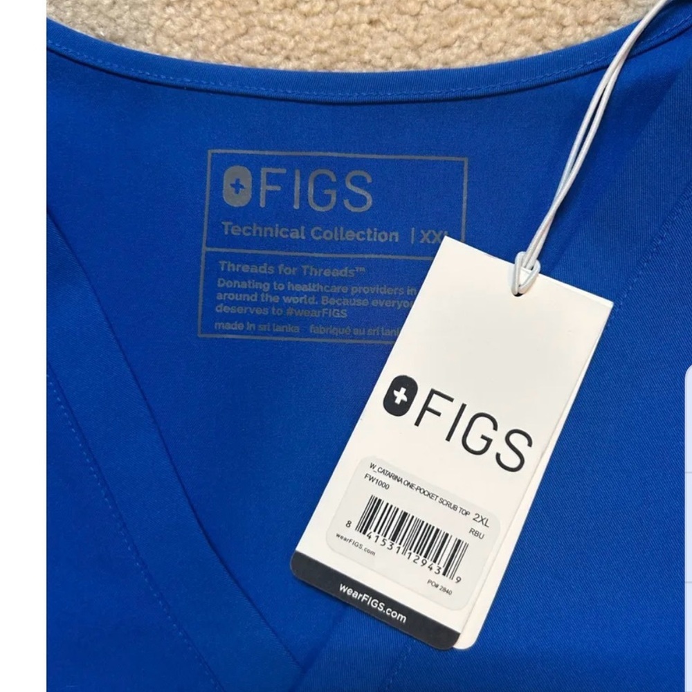 Figs NWT scrub top royal blue women XXL